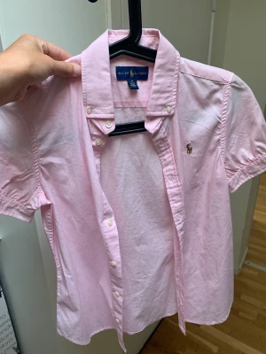 RL skjorta  - Aldrig använd, passar 12-14 åring 