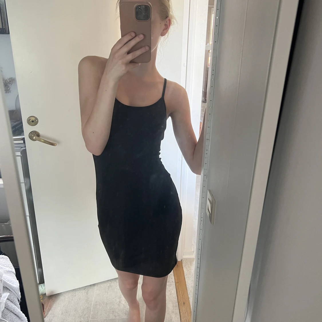 Svart klänning  - 90