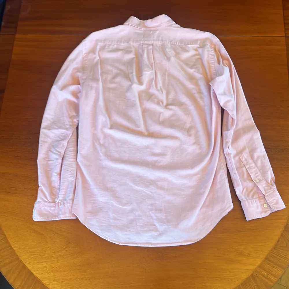 Klassisk rosa skjorta från Ralph Lauren! Bra skick.   Slim Fit. Skjortor.