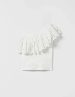 Volang topp Zara -  Säljer denna jättefina volang topp då det är riktigt är min stil. Den är i nyskick och in princip är aldrig använd, använd två gånger hör av er vid frågor eller funderingar annars är det bara att trycka på köp nu