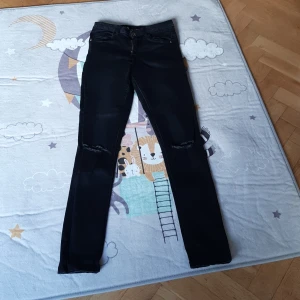 Skinny jeans  - Ett par skinny jeans från LAB industries storlek 170 