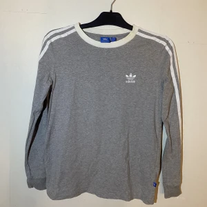 Adidas longsleeve  - Fint skick 