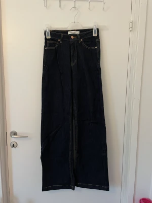 Jeans Carin Wester - Jeans från Carin Wester med snygga sömmar