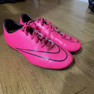 Nike - Andvända 2-3 gånger bra kvalite 