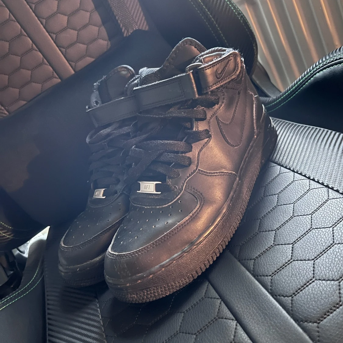 Nike air force 1 mid unisex-höga - 90