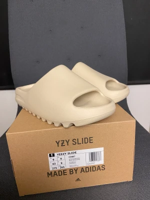 Yeezy Bone - Helt Nya! Storlek 43 och 44.5