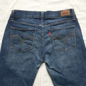 Levis jeans - Lågmidjade Levis jeans i storlek 26x30