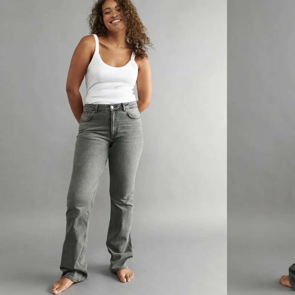 Gråa super fina jeans som tyvärr inte kommer till användning💕första bilen är lånad💕. Jeans & Byxor.