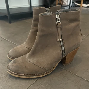 Boots - Från topshop. I använt skick. Strl 38 