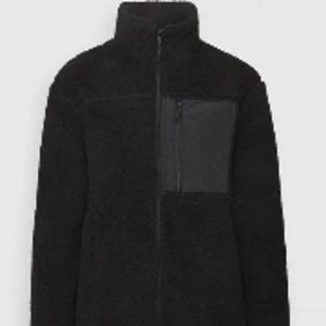 Jacka - Jacka från zalando. Inte använd speciellt mycket. Storlek xs men lite oversized. Skriv för fler bilder💗