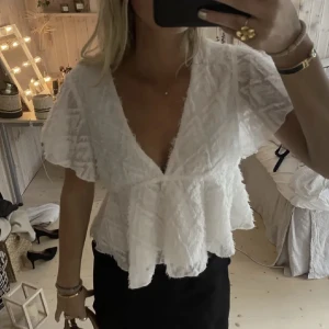 Söt blus - Fin blus köp på plick men passade inte mig, lånad bild