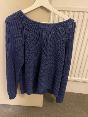 Tröja - Bra skick. GRATIS FRAKT TVÅ VECKOR FRAM!’