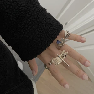 Ringar - Säljer ringar 79kr/st. Alla är i äkta silver❤️ priset går att diskutera Trollsländan är såld