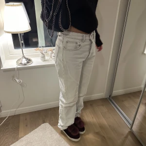 jeans - Super snygga coola jeans, som jag tyvärr inte får någon användning för. 