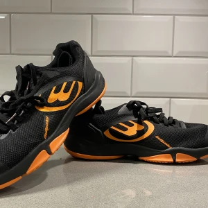 Bullpadelskor - Bullpadelskor oanvända Storlek 44