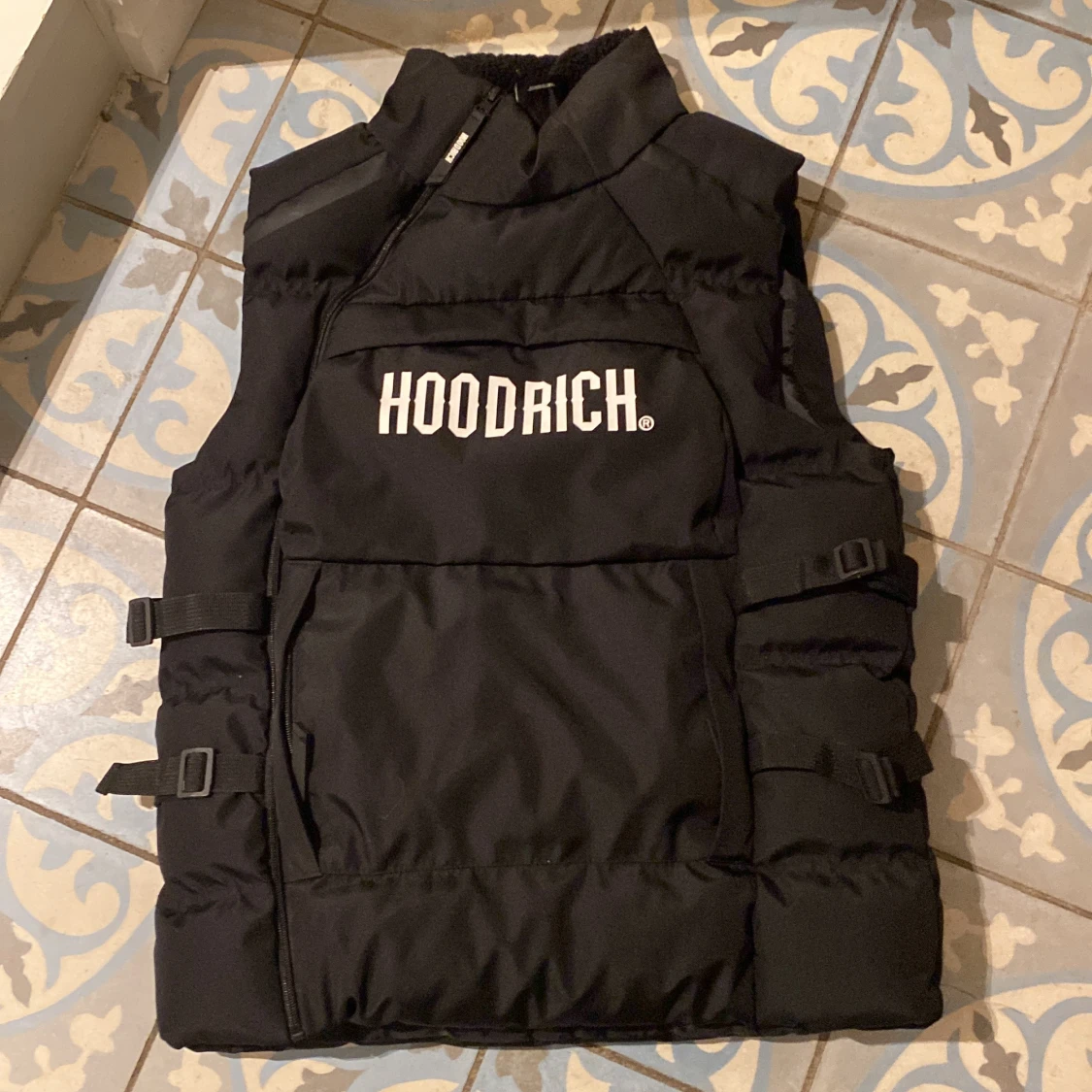 Hoodrich väst