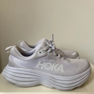 Hoka 38 2/3 - Snygga löparskor som använts fåtal gånger  Fri frakt 