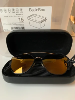 Solglasögon Balmain - Solglasögon av märket Balmain prutat och klart.