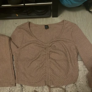 Tröja - Har beställt från shein 2 veckor sen men vill inte ha längre