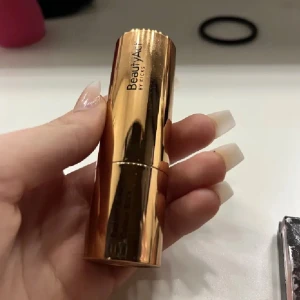 Beauty act bronzer - (lägger ut för fri frakt, finns beskrivning i andra annonsen