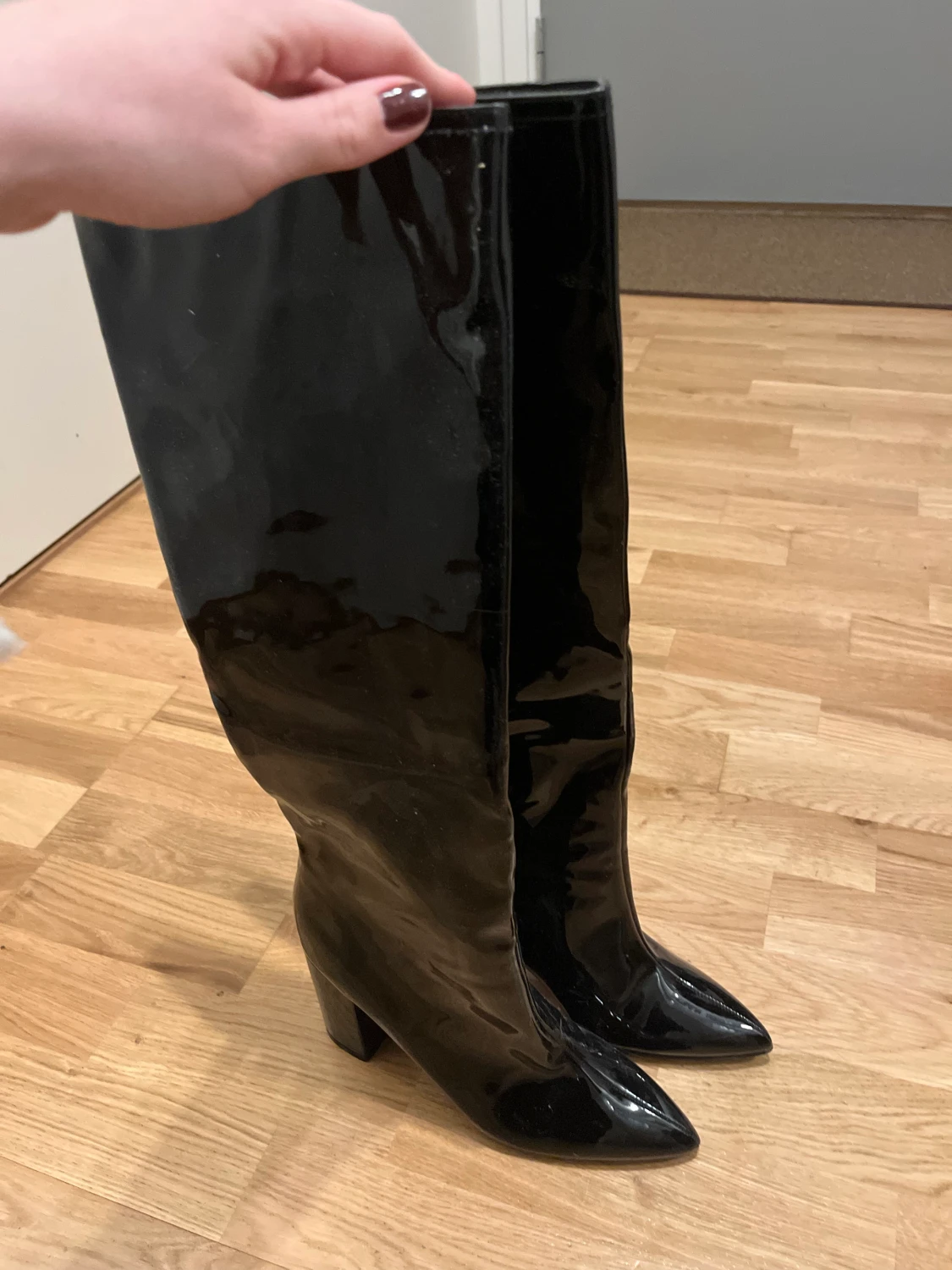 Svarta boots från Nelly - 90