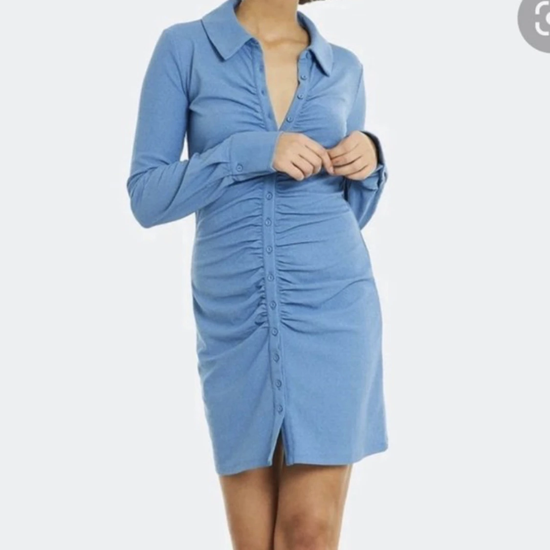 Klänning med knäppe - 90