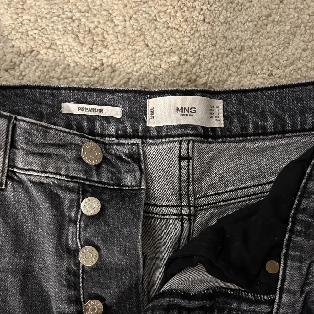 Snygga jeans från mango strl 34. Jeans & Byxor.