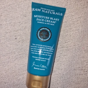 Ansiktskräm herrar - Ansiktskräm för herrar, helt ny och oöppnad (se sista bild)🦋