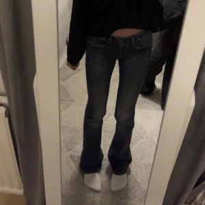 snygga boutcut jeans - säljer mina boutcut jeans i bra skick från crocker, då dem har blivit försmå för mig💞tveka inte om att höra av er vid frågor!