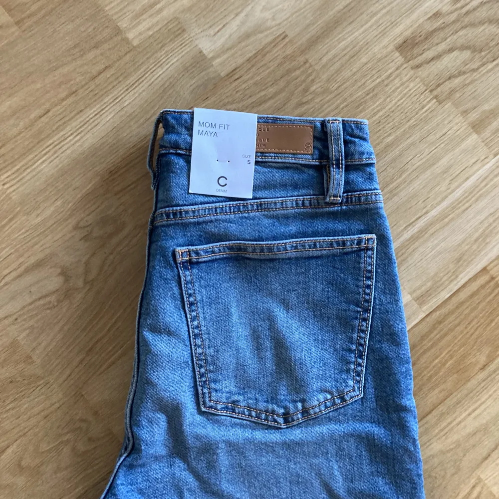 Helt nya jeans från Cubus, aldrig använda för att dom va lite små för mig 🤪. Jeans & Byxor.