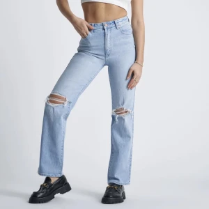 Abrand jeans - Säljer mitt andra par älskade älskade jeans från abrand. Älskar dem men nu kommer jag inte i dem längre….   Nypris 899:-
