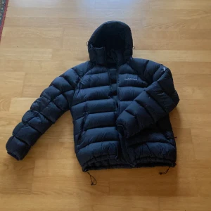 Peak performance vinterjacka - Köptes förra vintern. I väldigt bra skick. 