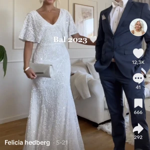 Balklänning  - Balklänning från märket beauut. Helt slutsåld överallt, storlek 36, nypris 2345. Säljer för 1700 eller vid bra bud. (Lånad bild från engla Felicia på tiktok) 