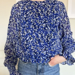 Blå blus  - Skön blå blus 