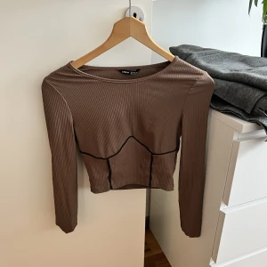 Långärmad  - Alldrig använd, köppt från shein 