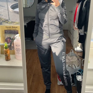 Armani dress  - Säljer denna då jag inte använder längre, den är knappt använd 