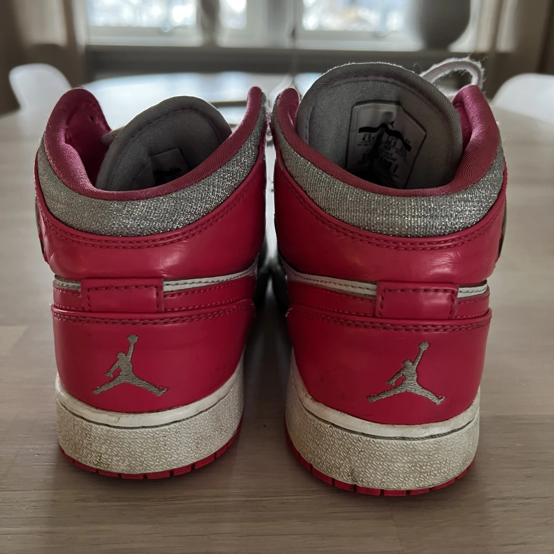 Air Jordan 1 mid GS-metallic platinum-dynamic pink  - 91