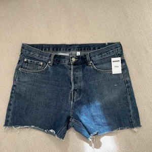Jeans shorts - Jätte fina shorts, nyinköpta men tyvärr för stora