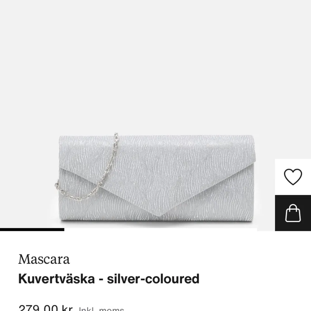 Säljer en clutch som endast är använd 1 gång! Köpt från Zalando för 279kr, säljer den för 150kr. Kan mötas upp i Kalmar, alternativt frakta.. Väskor.