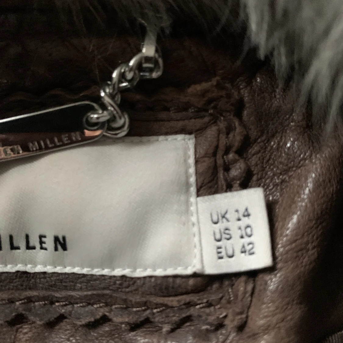 Skinn jacka med päls  - 91