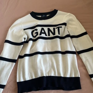 Gant tröja  - Gant tröja, svartvit randig. För liten, använt enstaka gånger