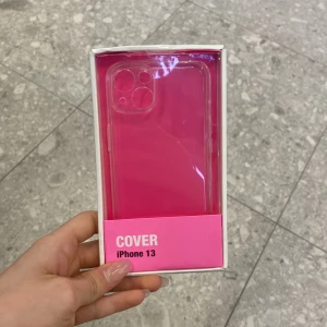 iPhone 13  -  Ett helt år öppnat skall bestämma priset själv❤️