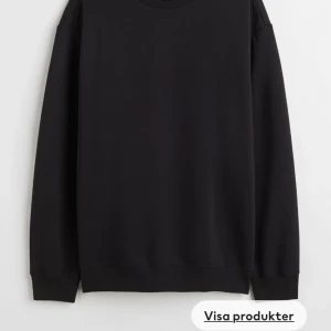 Sweatshirt - Svart sweatshirt från hm i storlek M. Aldrig använd och lappen kvar