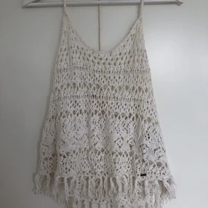 Hollister topp - Snygg strandtopp från Hollister i storlek S.