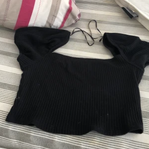 Svart top - En svart top till sommaren. Ny pris 200kr