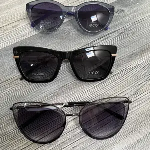 Finns flera nya solglasögon från Guess, Gucci, McQ, Moschino och massa mer. Säljer billigt, skriv priv!