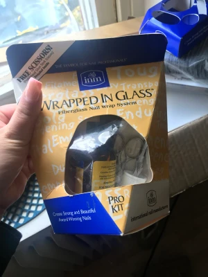 Nagel glas fiber  - Jag har ingen aning om vad detta är har bara haft de i förrådet ett Tag eftersom jag inte vet priser eller vad det e så är mitt pris 100 kr💕