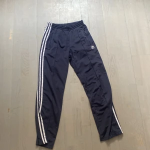 Träningsbyxor - Ok skick, nopprigt typ