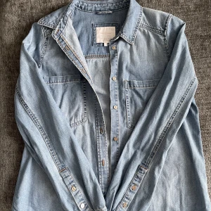  shirt  - Very good condition 