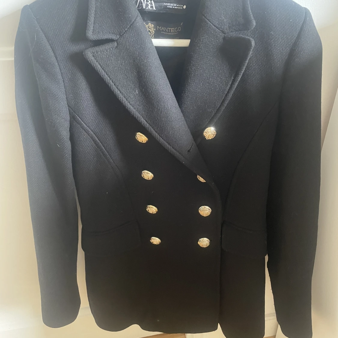 Snygg svart skepparjacka  - 90